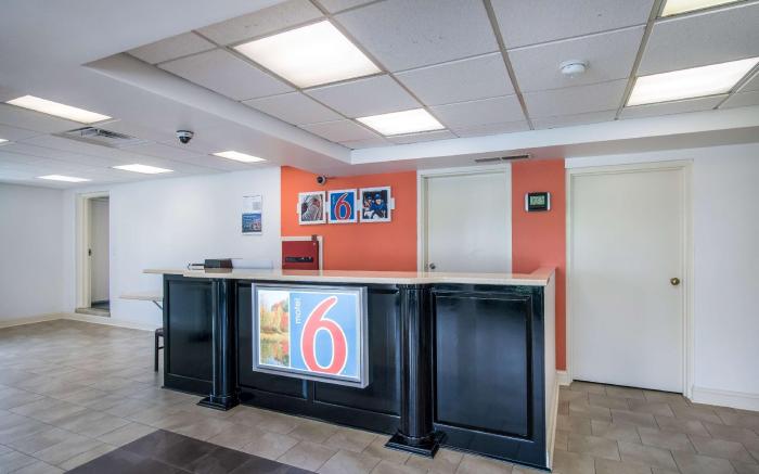 Motel 6 London, KY