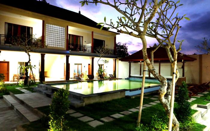 Tom's Inn Pecatu