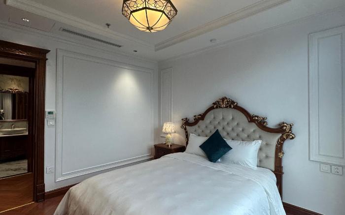 Brand new Luxury West Lake Apartment 
