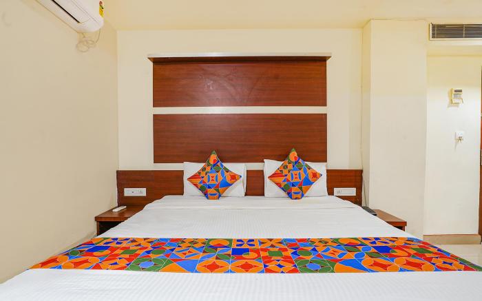 FabHotel Golden Way - Nr. Gandhi Nagar