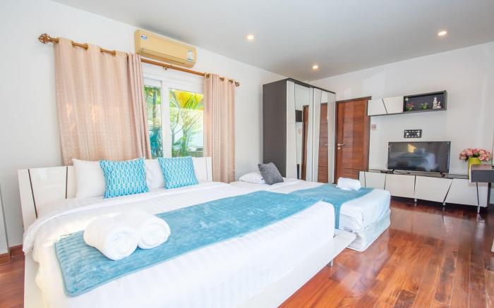 Fineday Pool Villa Pattaya-4BR and  swimming pool