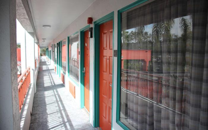 Boca Suites Deerfield Beach, SureStay Collection by BW