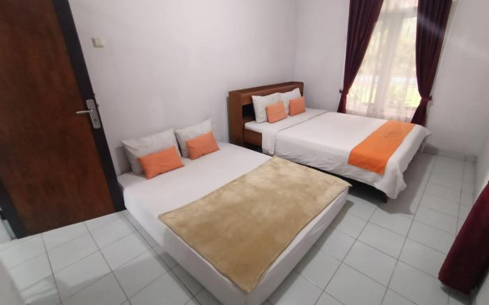 Villa ChavaMinerva Hanni Ciater with Private Pool
