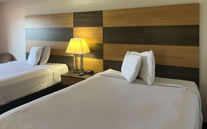 Motel 6 Cross Lanes, WV–Goff Mountain Rd