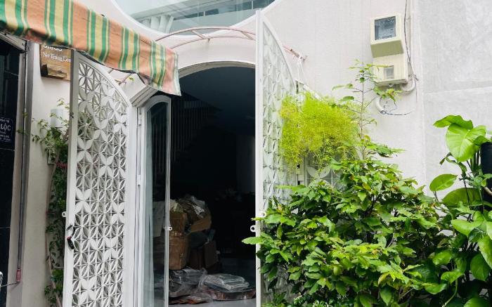 DORI HOUSE NTL (311/56)