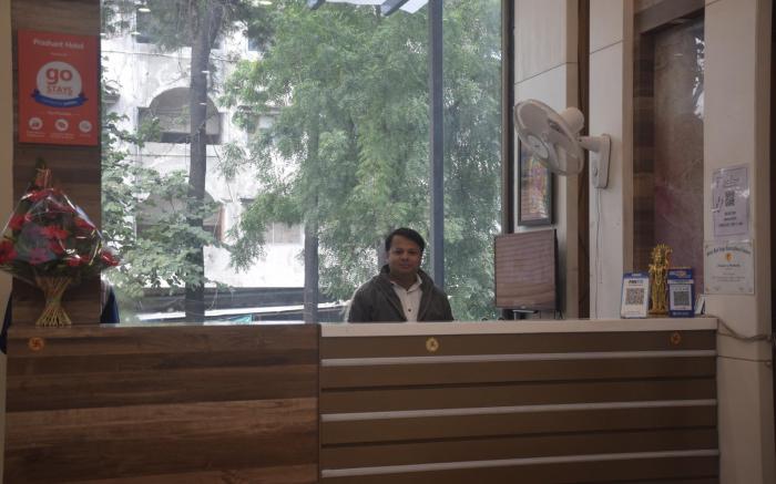 Prashant Hotel