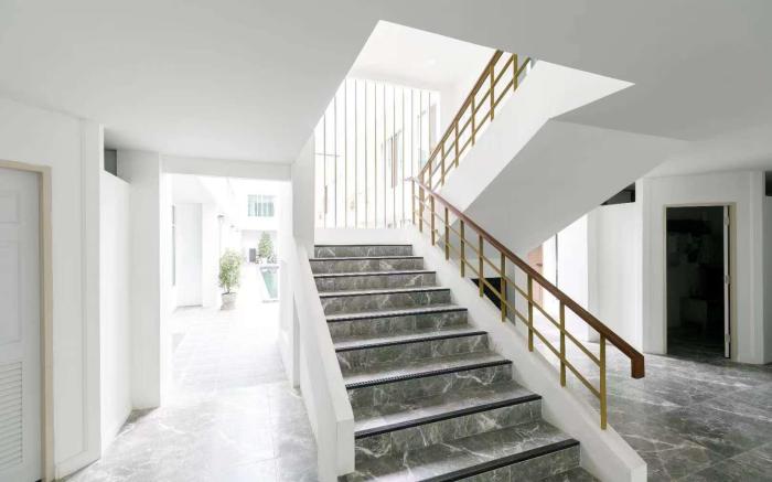 d village condominium