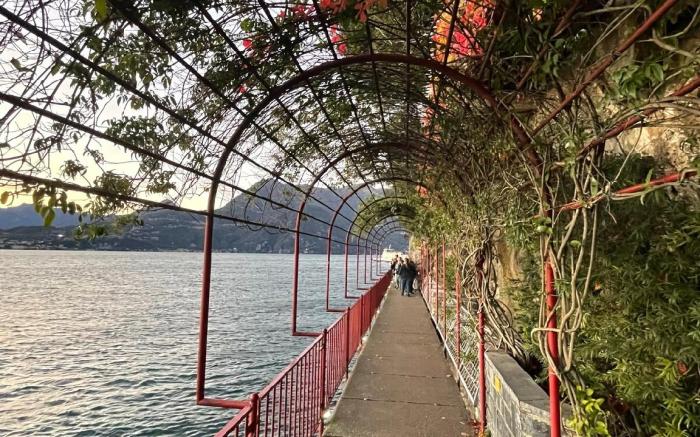 Varenna by Foot