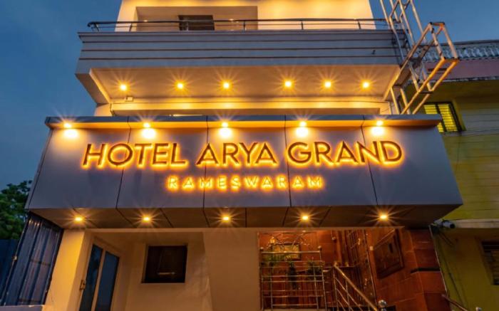 Hotel Arya Grand