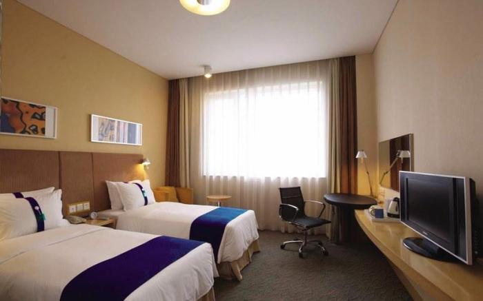 Holiday Inn Express Shaoxing Paojiang By IHG