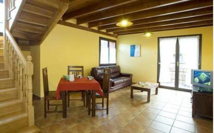 Apartamentos Rurales Argame