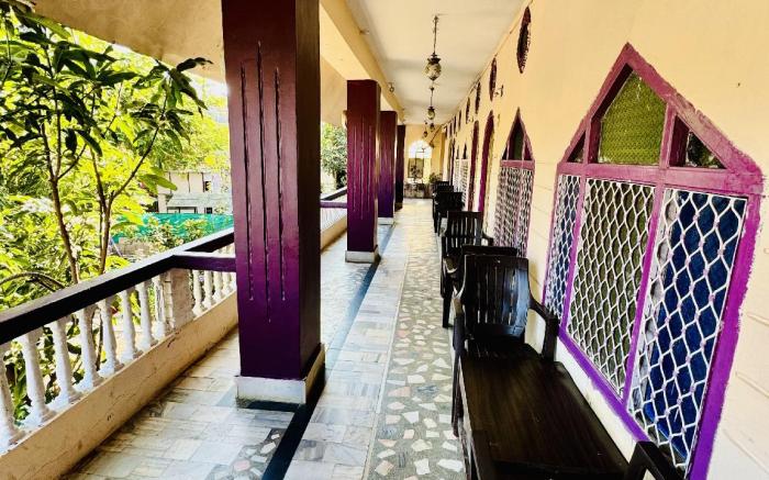 Hotel New Sun N Rock ( 1km from Nakki Lake )