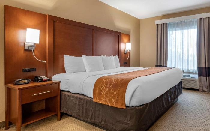 Comfort Suites Orlando Airport