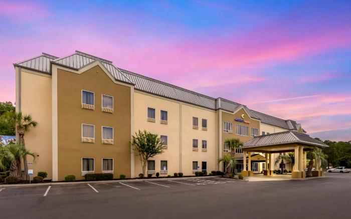 Comfort Suites At the University