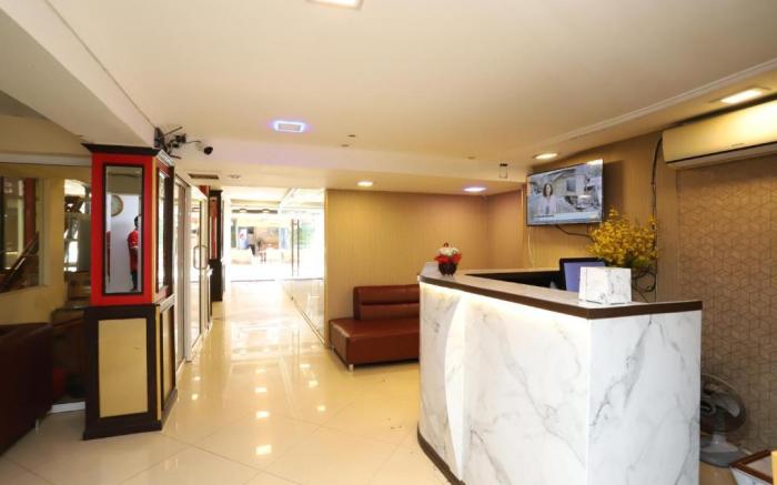 LUCKY PALACE HOTEL