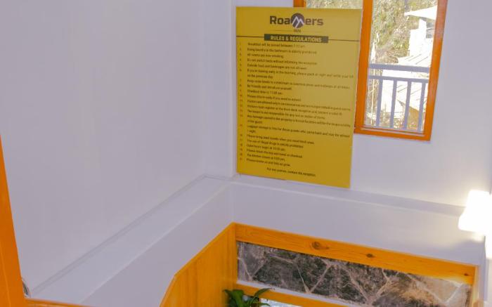 Roamers Inn - Hostel