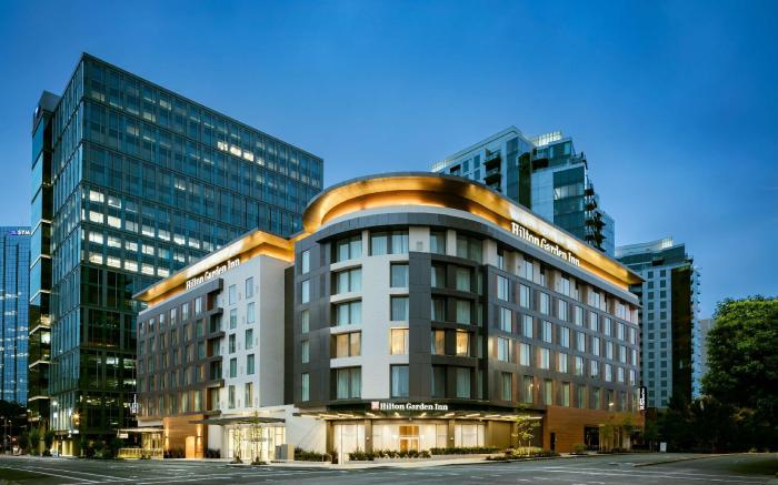 Hilton Garden Inn Seattle Bellevue Downtown