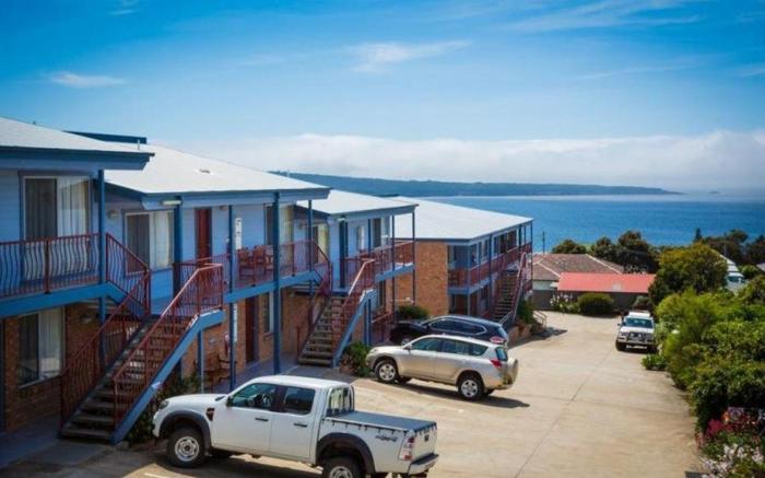 Heritage House Motel & Units