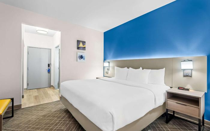 Comfort Suites Denver North - Westminster