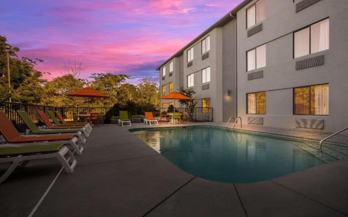 Clarion Pointe Sevierville-Pigeon Forge