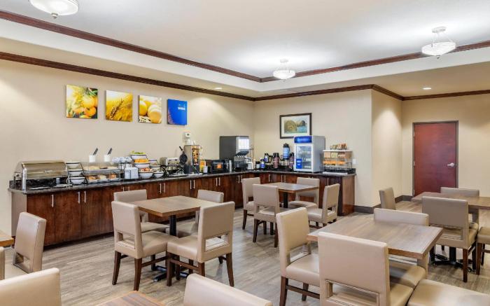 Comfort Inn & Suites