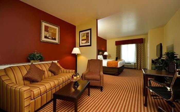 Comfort Suites Bay City East