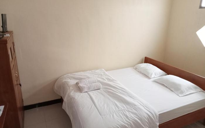 Hotel Palace Syariah  Banyuwangi 5 AC& 2 Fan