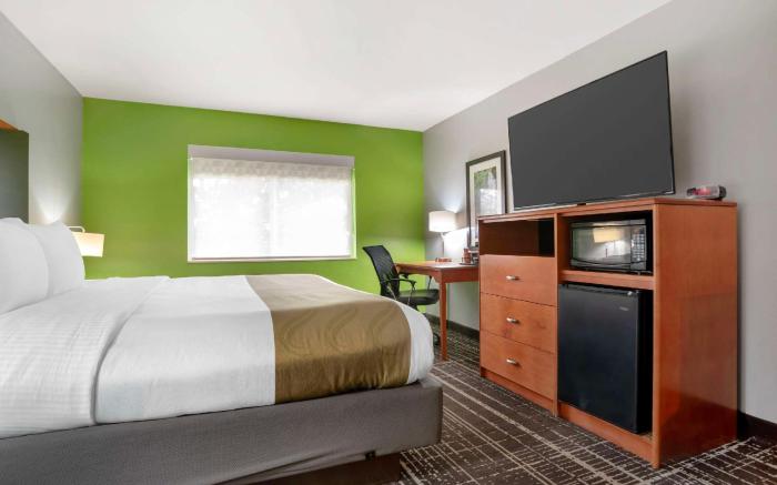 Quality Inn & Suites Birmingham - Highway 280