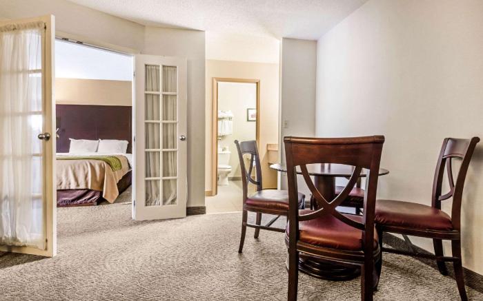 Comfort Inn & Suites