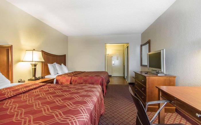 Econo Lodge Inn & Suites Joplin