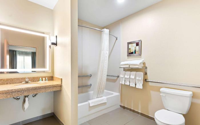 Comfort Suites Gulfport Central