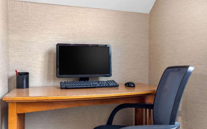 Econo Lodge Milwaukee Airport