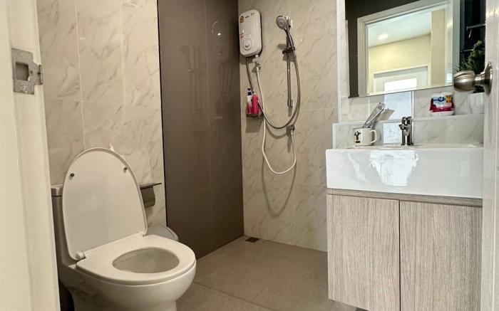 The East Ville Bangsaen- เดอะ อีสต์ วิลล์ บางแสน