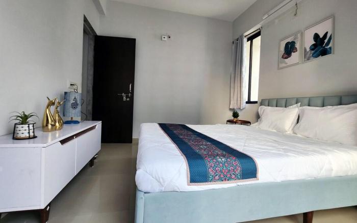 VIAAN Penthouse
1 BHK + terrace