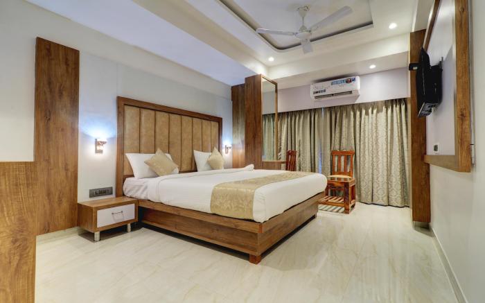 Hotel Flysky Rooms & Banquets