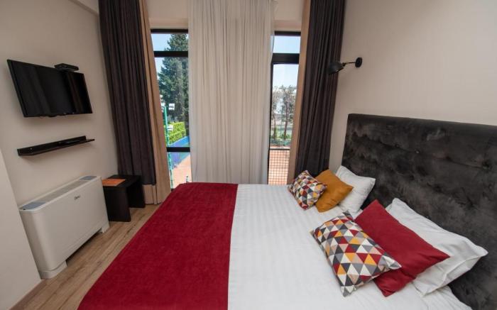 L.M Club Hotel