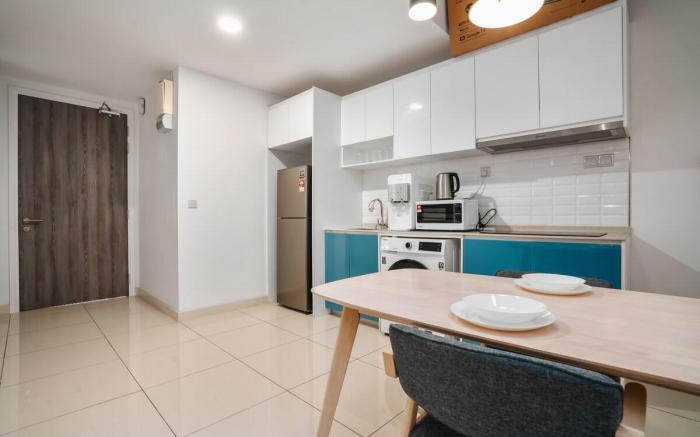 Sleek Suites 3BR @ Continew|Near TRX+Stylish Desgn