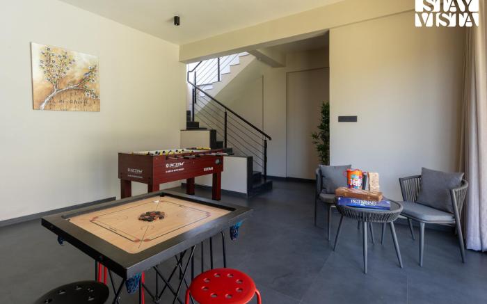 StayVista's Terra Tints - Mountainside Cabin 