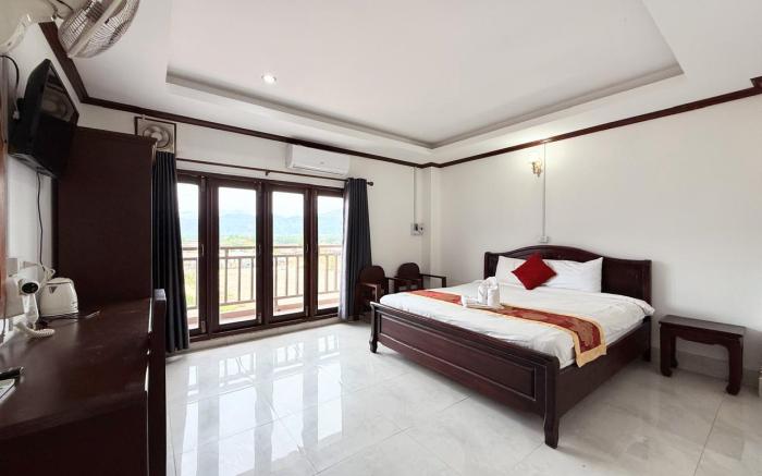 Vangvieng Sisavang Mountain View Hotel