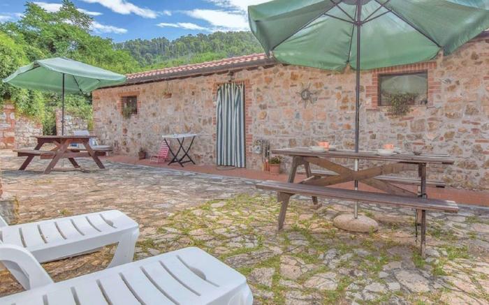 Apartment in Massa Marittima with Pools