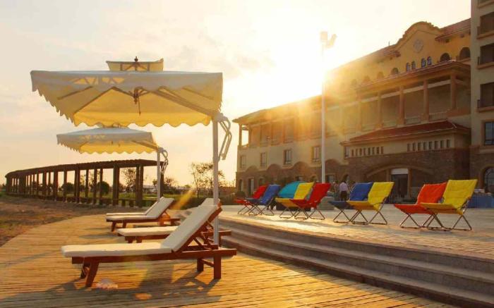 Haiyang Shenglong Jianguo Hotel