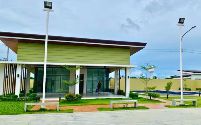 Renovated FurnishedCondoNearAirport, Malls&School