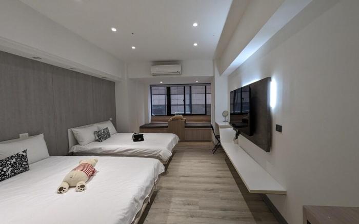 Aurora2 Design Comfort for 2-4 People + Washing Machine + Taipei Main Station & MRT
