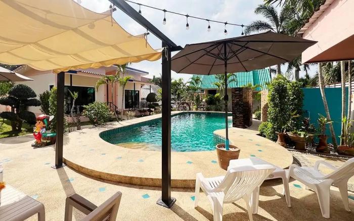 Aothai Bangsare Resort