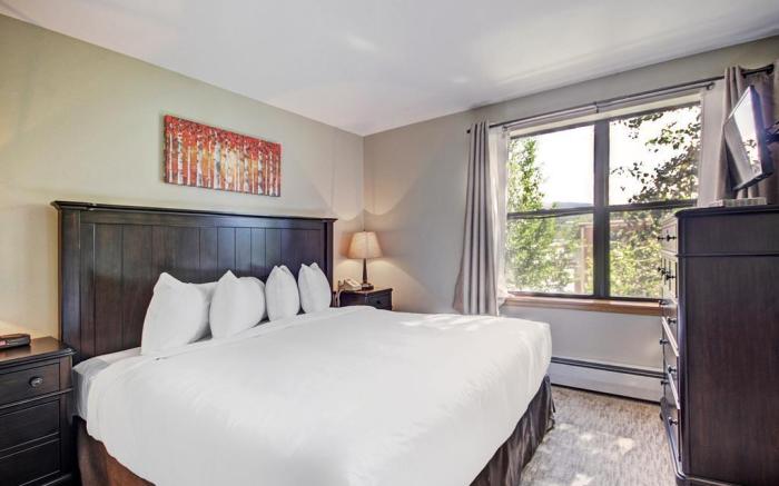 River Mountain Lodge