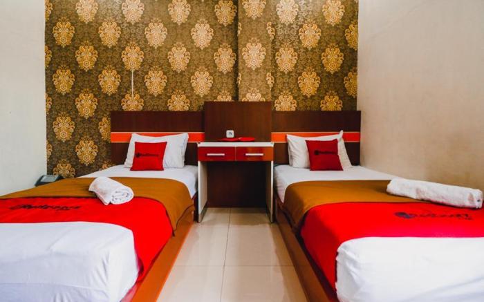 RedDoorz Plus @ Grand City Inn
