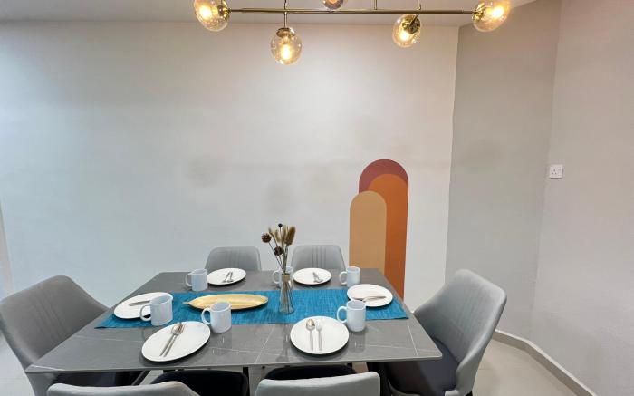 FunkyVila4 14Pax 4BR Near188Tower, ArtStreet, HTTA