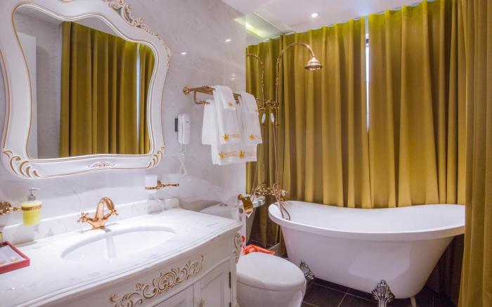 Hoang Trieu Hotel