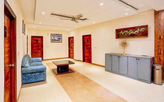 Super Townhouse Prince Chowk Near Railway Station