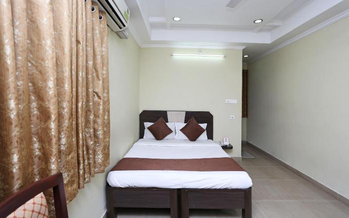 Hotel O Saraswathi Residency Near SR Nagar Metro Station